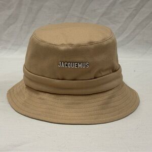 JACQUEMUS BEIGE LE BOB GADJO BUCKET HAT, SIZE 56
